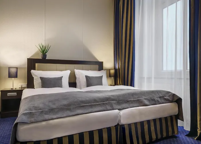 Continental Hauptbahnhof Hotel 3*