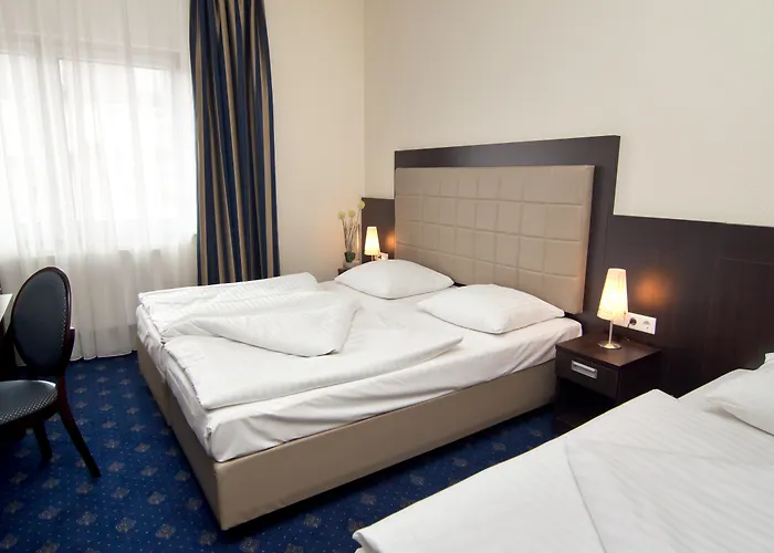 Hotel Continental Hauptbahnhof 3*