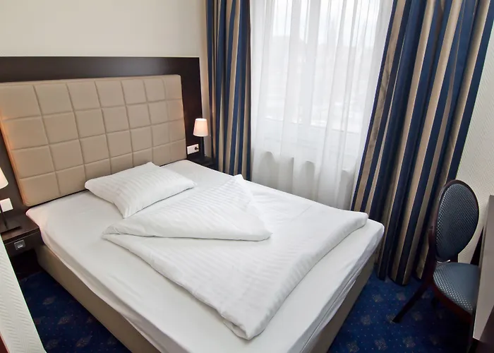 Continental Hauptbahnhof Hotel 3*