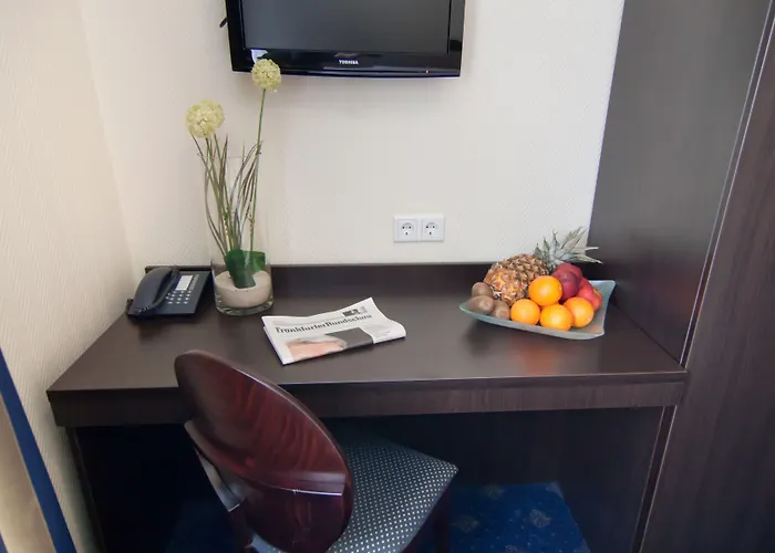Hotel Continental Hauptbahnhof 3*