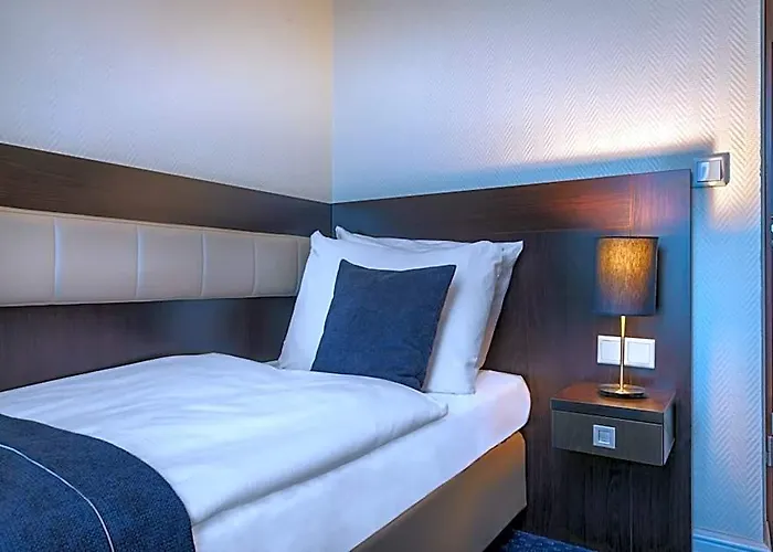 Hotel Continental Hauptbahnhof 3*