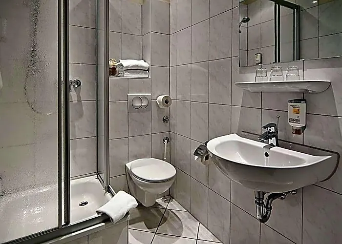 Continental Hauptbahnhof Hotel 3*
